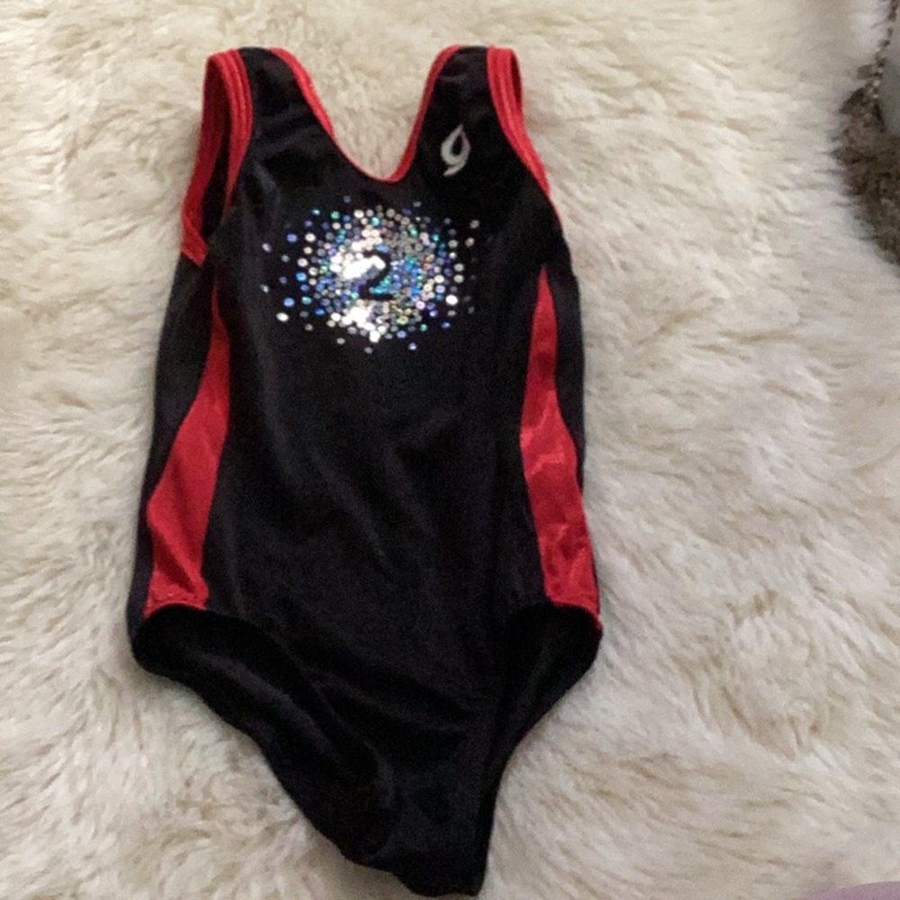Girls leotard CS (child small)